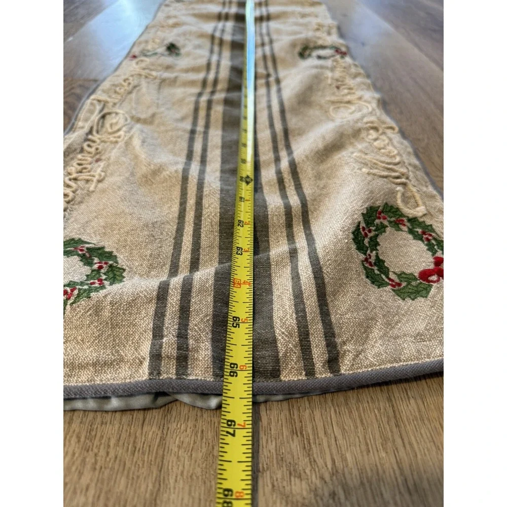 Rachel Ashwell Merry Christmas Wreath‎ Table Runner 66